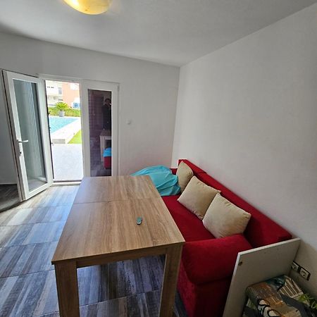 Chill Out Beach Apartments Trogir Exteriör bild