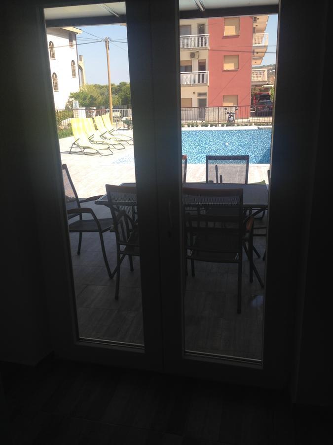 Chill Out Beach Apartments Trogir Exteriör bild