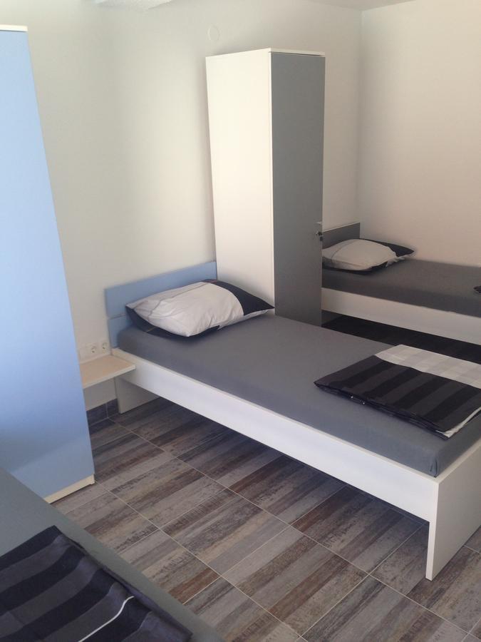 Chill Out Beach Apartments Trogir Exteriör bild