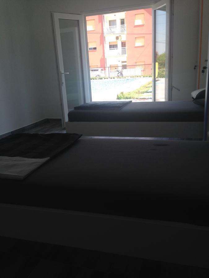 Chill Out Beach Apartments Trogir Exteriör bild