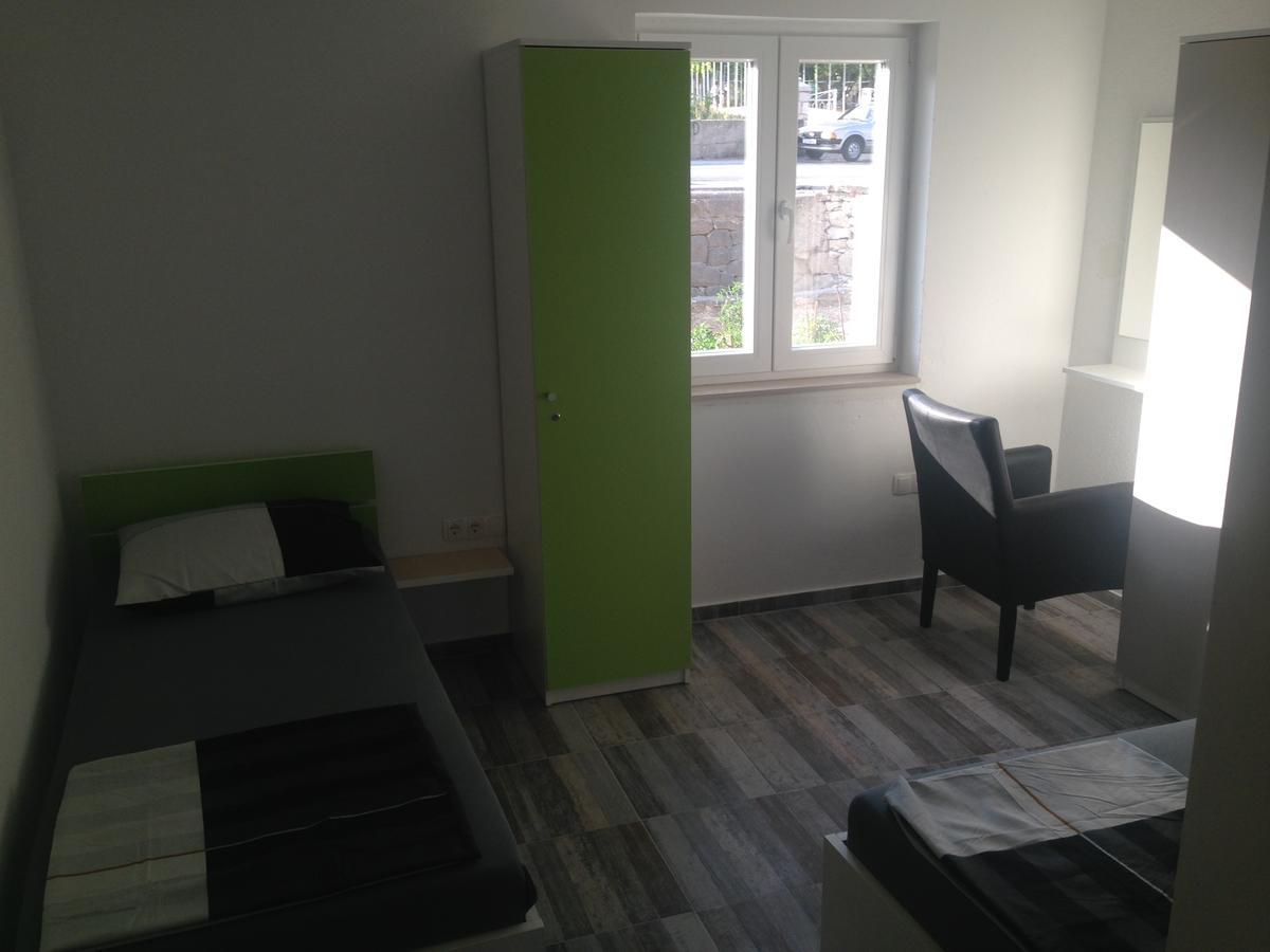 Chill Out Beach Apartments Trogir Exteriör bild