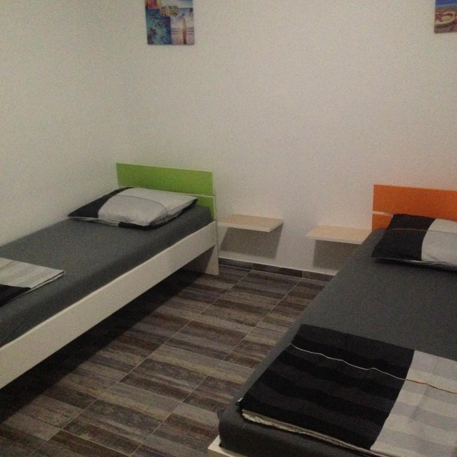 Chill Out Beach Apartments Trogir Exteriör bild